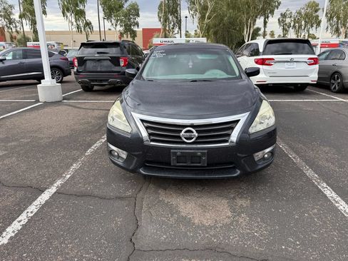 Used 2015 Nissan Altima 2.5 SV FWD image 2