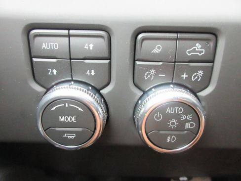 New 2026 GMC Sierra 2500 Denali w/ Denali Reserve Package image 18