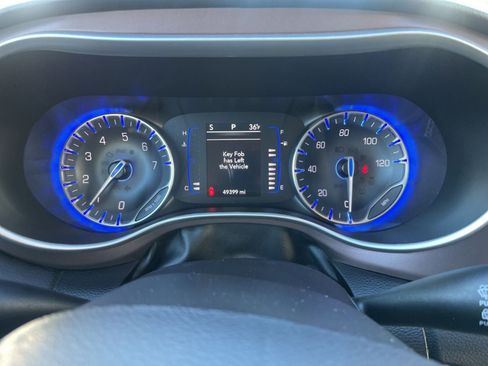 Used 2023 Chrysler Voyager LX FWD image 26