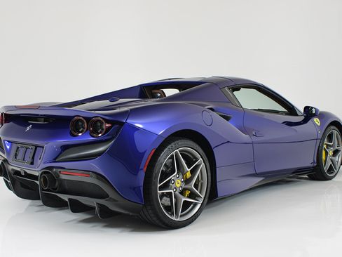 Certified 2023 Ferrari F8 Tributo RWD image 11