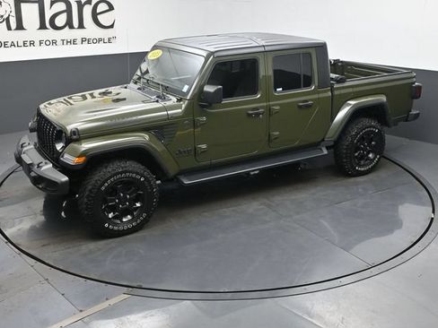 Used 2023 Jeep Gladiator Sport AWD/4WD image 42