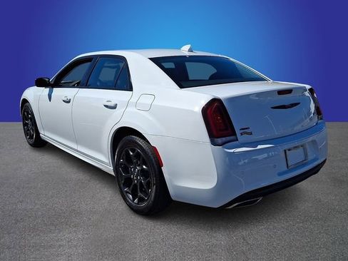 Used 2023 Chrysler 300 Touring L w/ Popular Equipment Group image 6