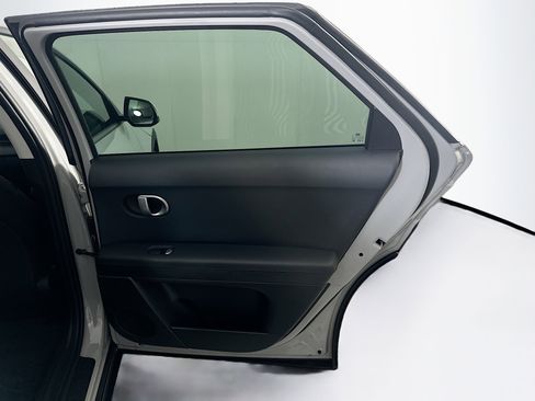 Used 2024 Hyundai Ioniq 5 SE RWD image 30
