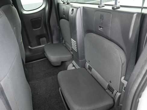 Used 2022 Nissan Frontier S image 26