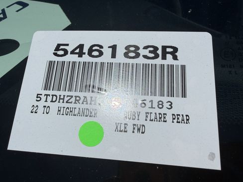 Used 2022 Toyota Highlander XLE FWD image 32