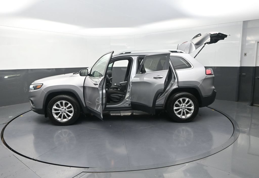 Used 2019 Jeep Cherokee Latitude w/ Popular Appearance Group AWD/4WD image 31