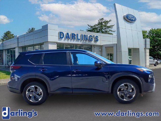 Used 2025 Nissan Rogue SV AWD/4WD image 4