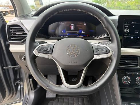 Used 2025 Volkswagen Taos S AWD/4WD image 17