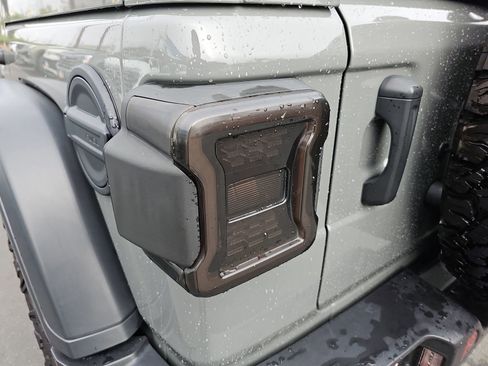 Used 2021 Jeep Wrangler Unlimited Rubicon image 33