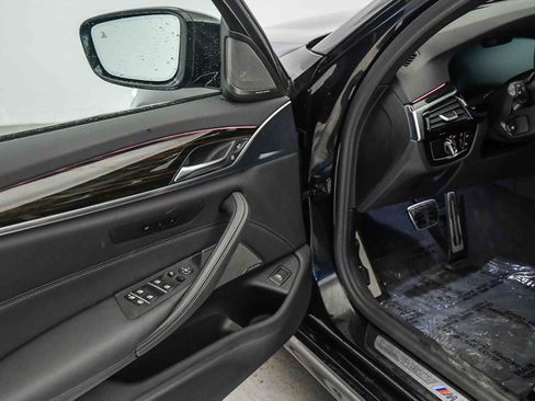 Certified 2023 BMW 540i xDrive w/ Executive Package image 23