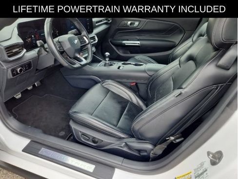 Used 2025 Ford Mustang GT Premium RWD image 9
