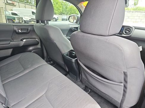 Used 2019 Toyota Tacoma TRD Sport RWD image 11
