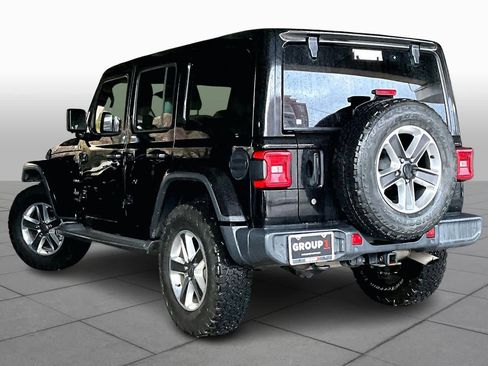 Used 2018 Jeep Wrangler Unlimited Sahara image 11