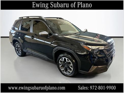 Used 2025 Subaru Forester Premium AWD/4WD image 1