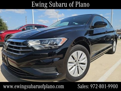 Used 2019 Volkswagen Jetta R-Line FWD image 2