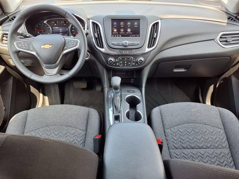Used 2023 Chevrolet Equinox LT FWD image 9