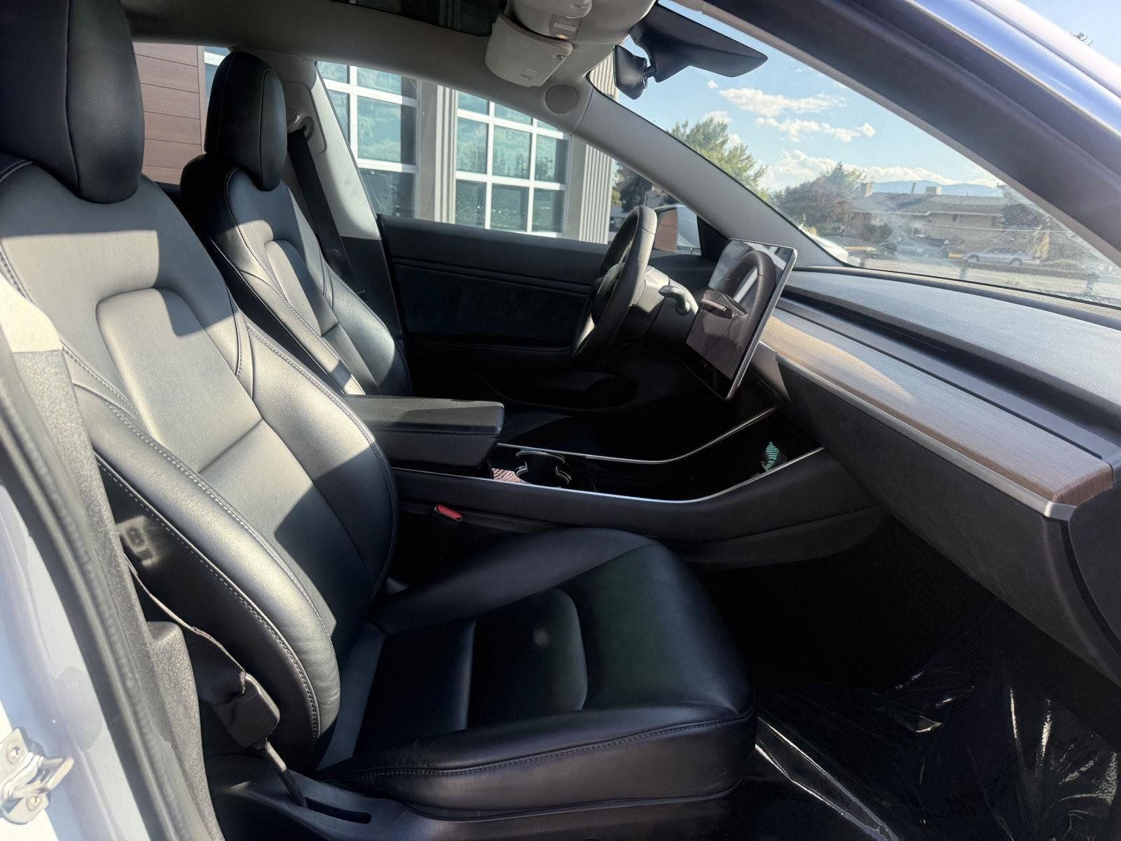 Used 2019 Tesla Model 3 Standard Range Plus RWD image 24
