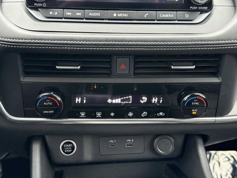 Used 2023 Nissan Rogue SV image 11