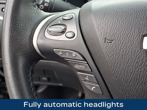 Used 2020 Nissan Pathfinder SV AWD/4WD image 7
