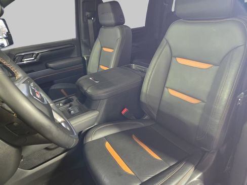 Used 2024 GMC Sierra 2500 AT4 w/ AT4 Preferred Package image 17