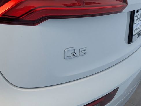 Used 2020 Audi Q5 2.0T Premium Plus w/ Premium Plus Package image 11