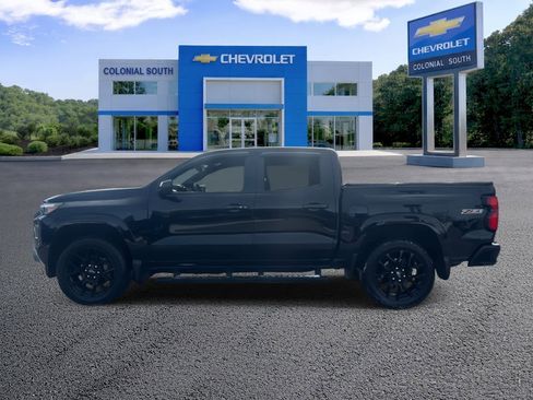 Certified 2024 Chevrolet Colorado Z71 w/ LPO, Dark Essentials Package image 3