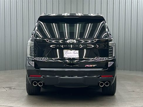 Used 2025 Chevrolet Suburban RST w/ RST Capability Package image 4
