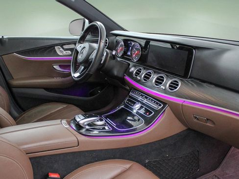 Used 2017 Mercedes-Benz E 300 4MATIC image 30