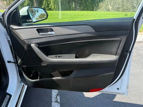 Used 2019 Hyundai Sonata Limited image 9