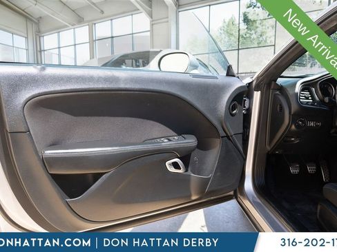 Used 2016 Dodge Challenger R/T RWD image 13