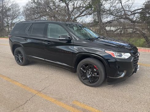 Used 2018 Chevrolet Traverse Premier w/ Redline Edition image 3