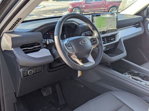 New 2026 Ford Explorer Active w/ Active Comfort Package image 5