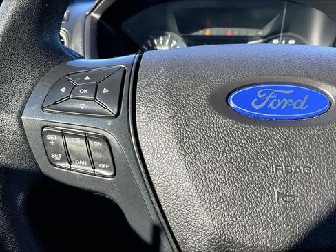 Used 2018 Ford Explorer Base image 18
