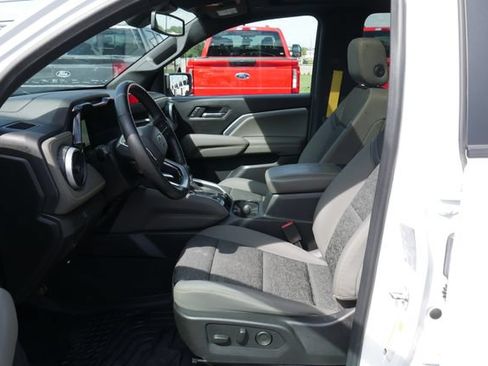 Used 2024 Chevrolet Colorado ZR2 w/ Technology Package AWD/4WD image 2