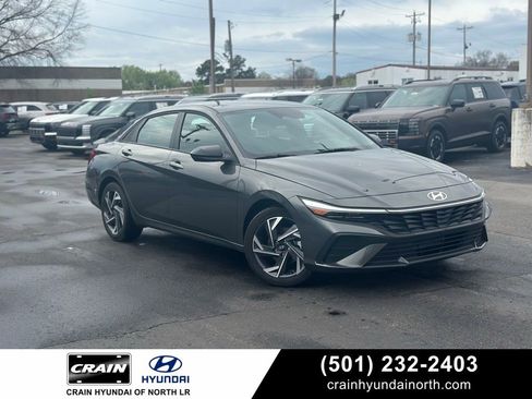 Used 2025 Hyundai Elantra Sport FWD image 1
