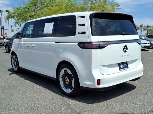 Certified 2025 Volkswagen ID. Buzz Pro S RWD image 5