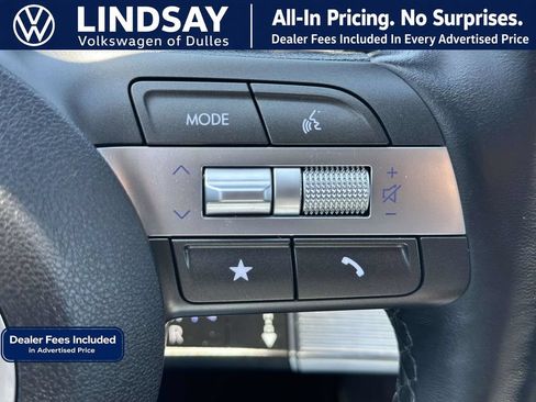 Used 2024 Hyundai Kona Limited AWD/4WD image 21