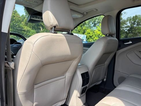 Used 2018 Ford Escape Titanium w/ Ford Safe & Smart Package AWD/4WD image 18