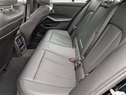 Used 2025 BMW 330i Sedan w/ M Sport Package image 20