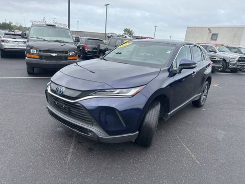 Used 2024 Toyota Venza LE image 4