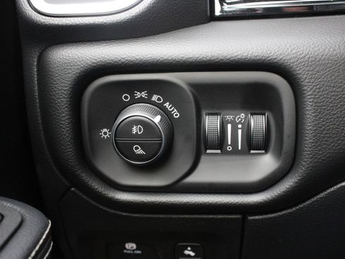 New 2026 RAM 1500 Laramie w/ Night Edition AWD/4WD image 21