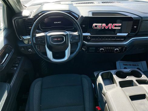 Used 2025 GMC Sierra 1500 Elevation image 23