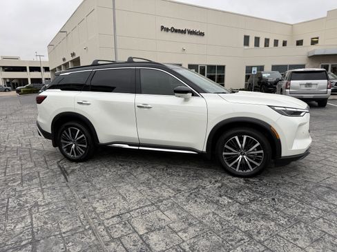 Certified 2025 INFINITI QX60 Autograph w/ Cargo Package image 8