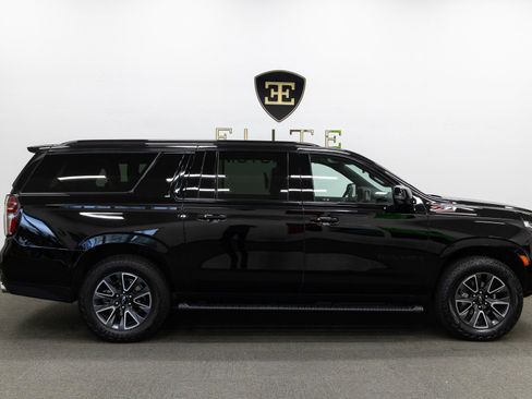 Used 2023 Chevrolet Suburban Z71 w/ Z71 Off-Road Package image 16