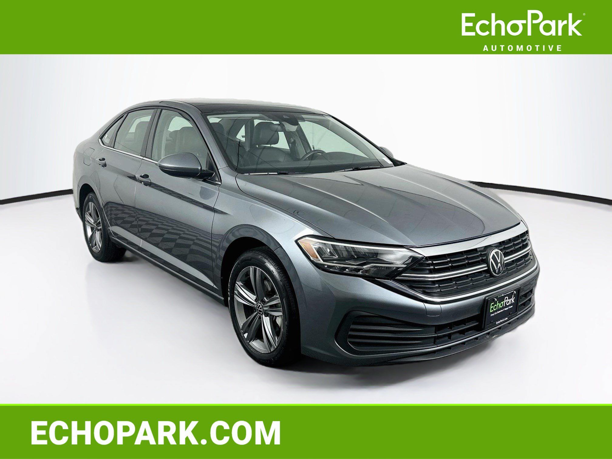 Used 2024 Volkswagen Jetta SE FWD image 1