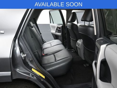 Used 2011 Toyota 4Runner SR5 w/ Premium Pkg w/Leather AWD/4WD image 31