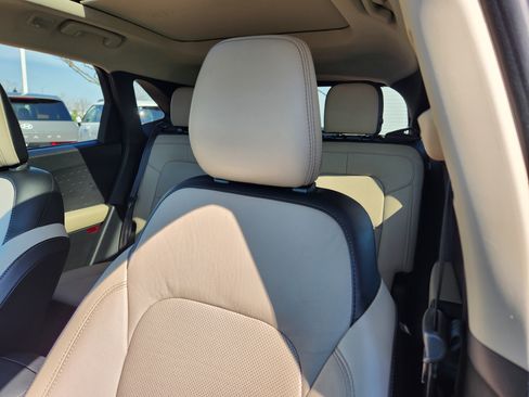 Used 2020 Ford Escape Titanium image 11