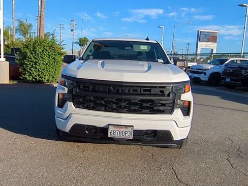 Used 2022 Chevrolet Silverado 1500 Custom RWD image 2