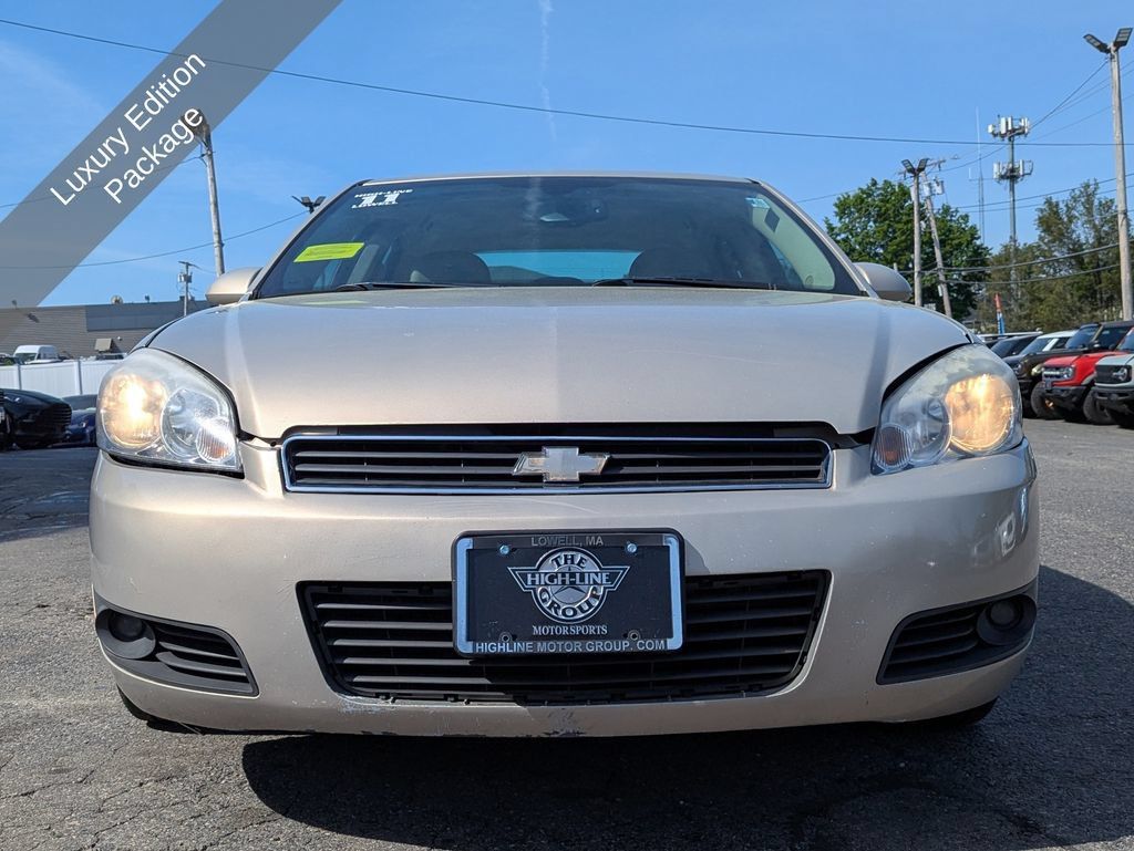 Used 2011 Chevrolet Impala LT w/ Luxury Edition Package FWD image 5