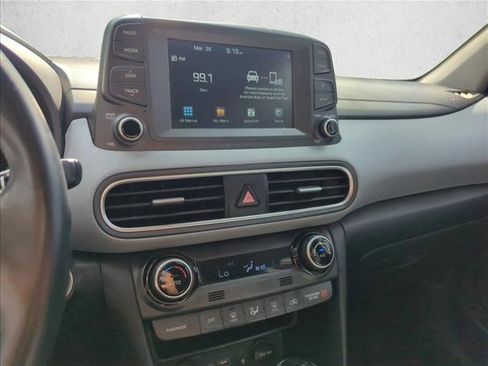 Used 2021 Hyundai Kona Limited image 14